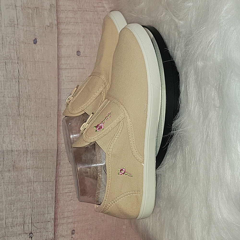 Classique Sport Tan Sneakers